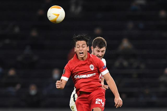 迪玛利亚社交媒体晒全家福 祝所有人2025新年快乐